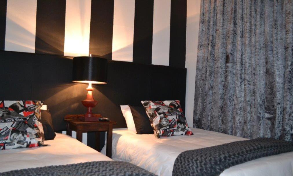 7 Cities Guesthouse Cradock Bagian luar foto